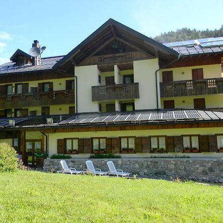 Albergo Nuoitas Forni di Sopra Exteriör bild