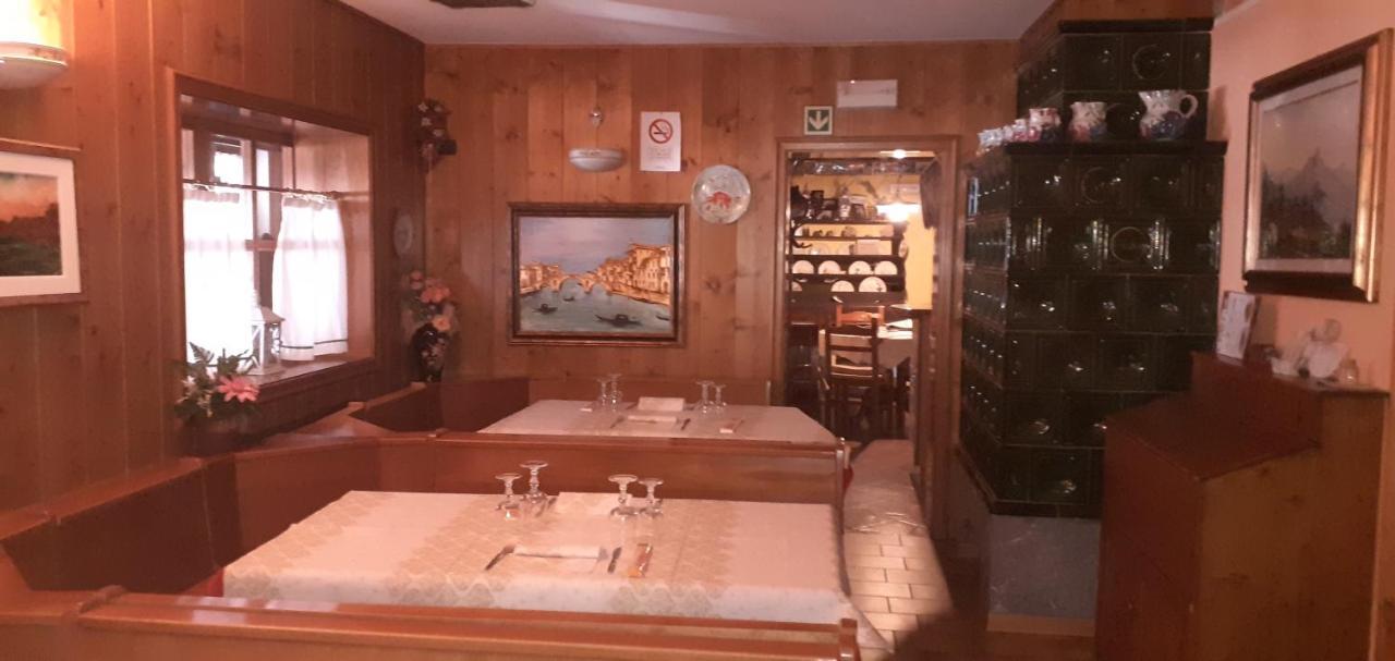 Albergo Nuoitas Forni di Sopra Exteriör bild