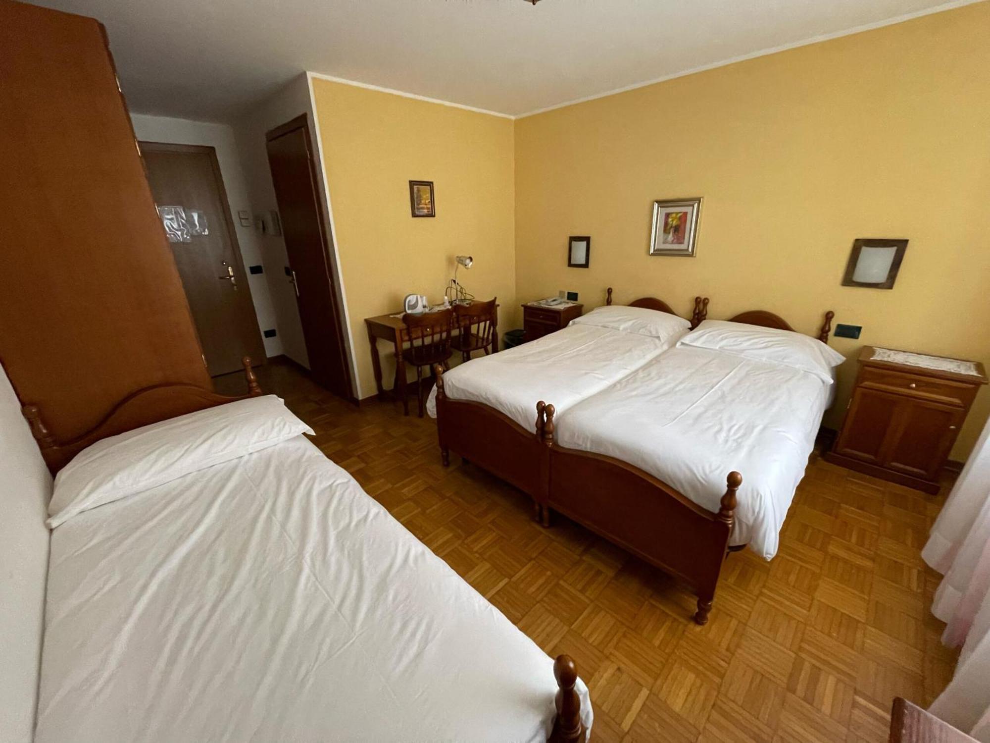Albergo Nuoitas Forni di Sopra Exteriör bild
