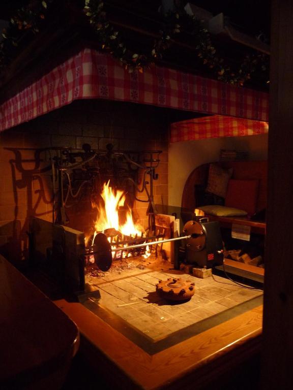 Albergo Nuoitas Forni di Sopra Exteriör bild