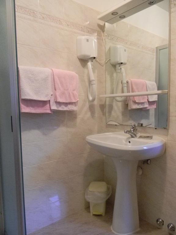 Albergo Nuoitas Forni di Sopra Rum bild